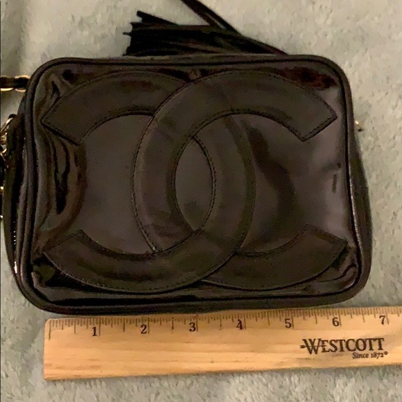 CHANEL CAMERA BAG WITH TASSEL - Picture 4 of 8